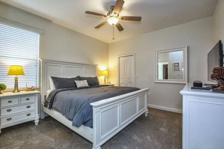 4912cg 5 Bedroom Home by RedAwning