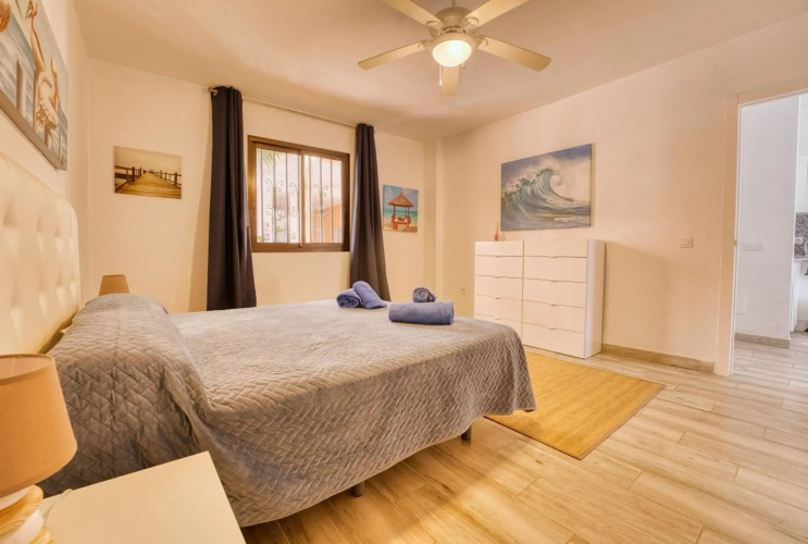 Large one bedroom apartment with incredible view 223