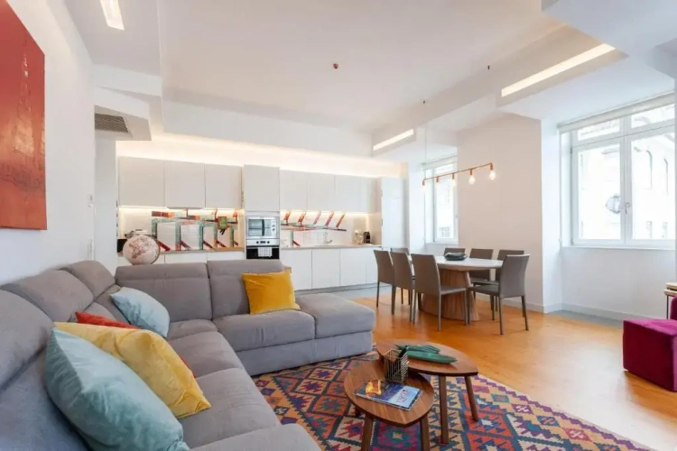 2 Bedrooms Apartment