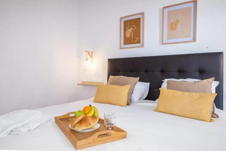 #065 Vila Magna Flat with Pool by Home Holidays