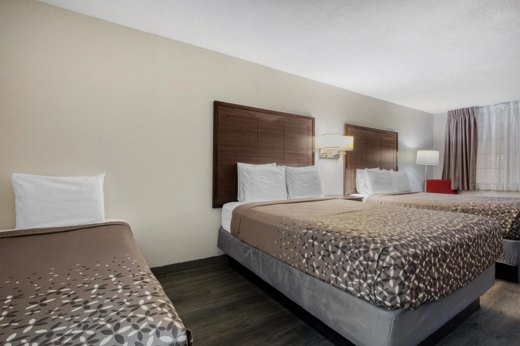 Standard Quintuple room