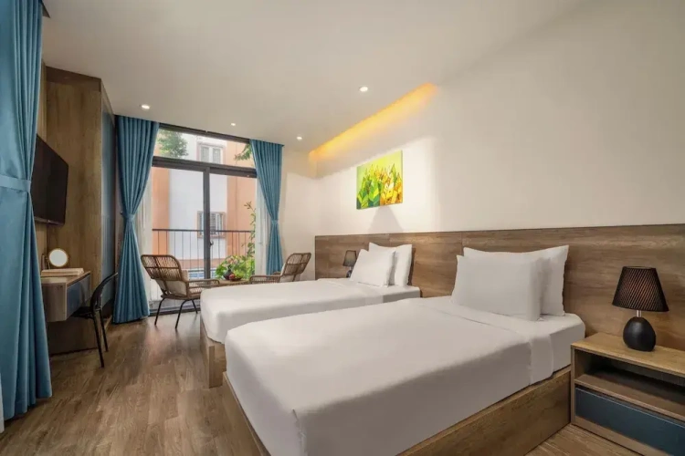 Deluxe Twin Studio with city view