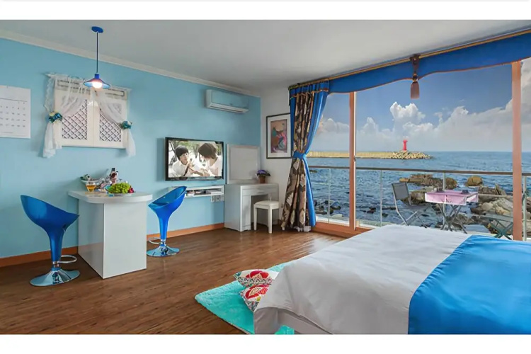 Yangyang Seaglow Rainbow Pension