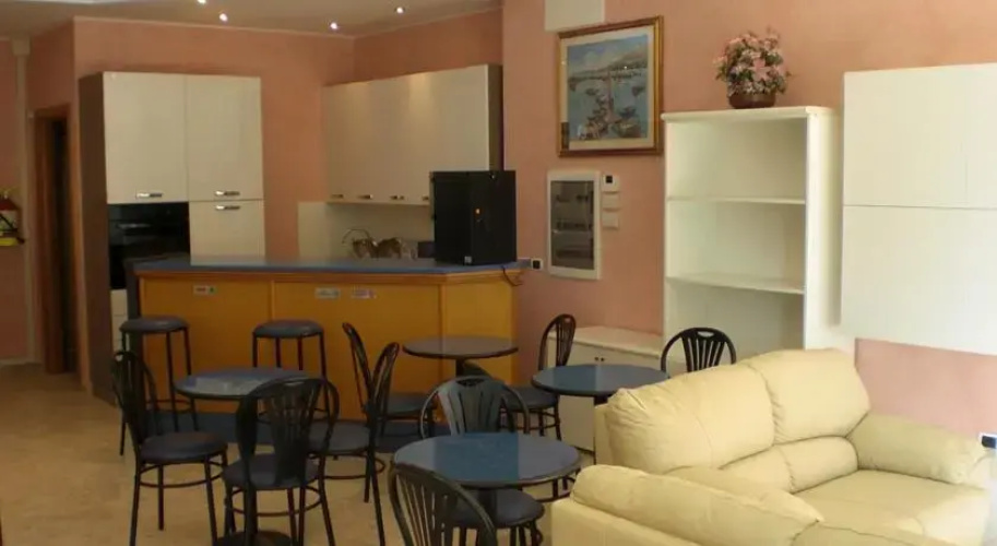 Hotel Garn8 Dora