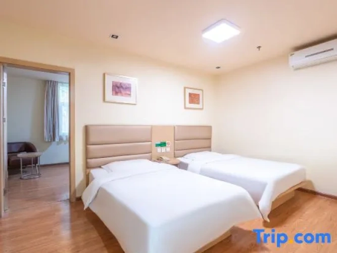 Quadruple Suite
