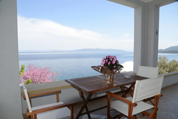 Goddesses Villa 2 in Nies