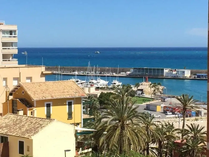 2 Bedrooms Apartment with sea view