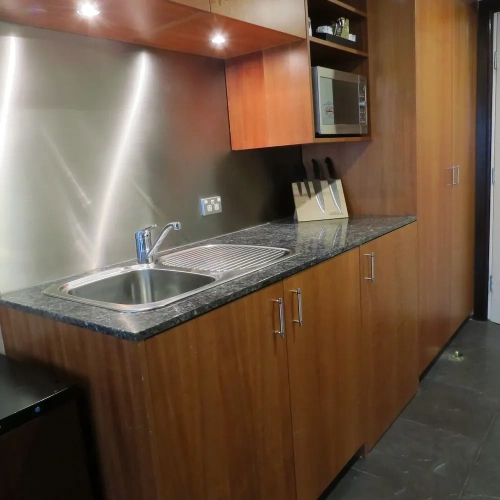 Superior Quadruple Basement room