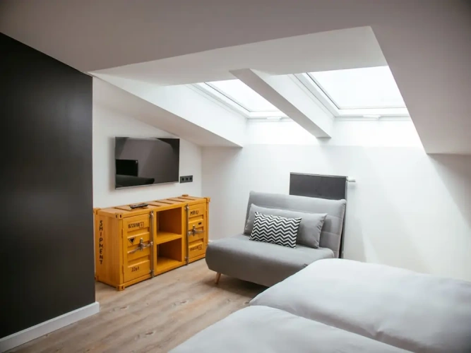 Standard Triple room