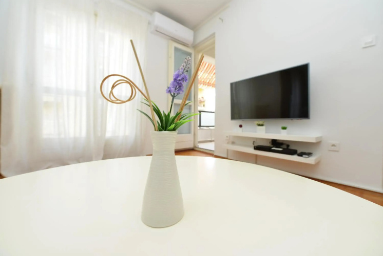 Apartment Ema
