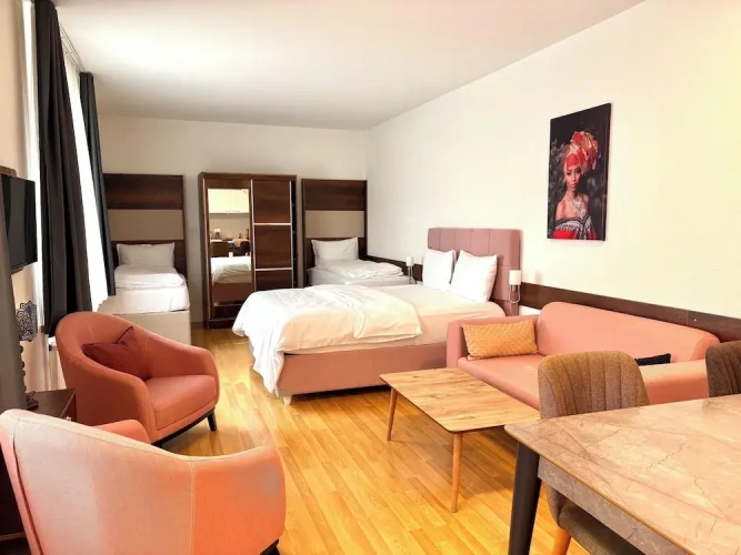 Comfort Quadruple room with courtyard view