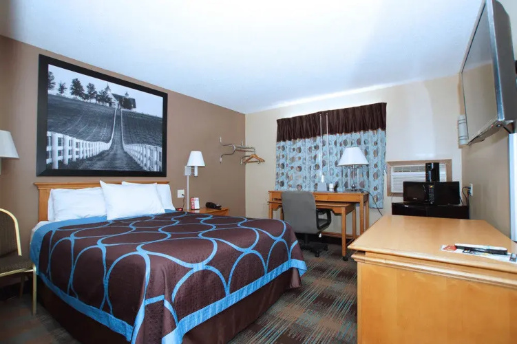 Super 8 Elkhart