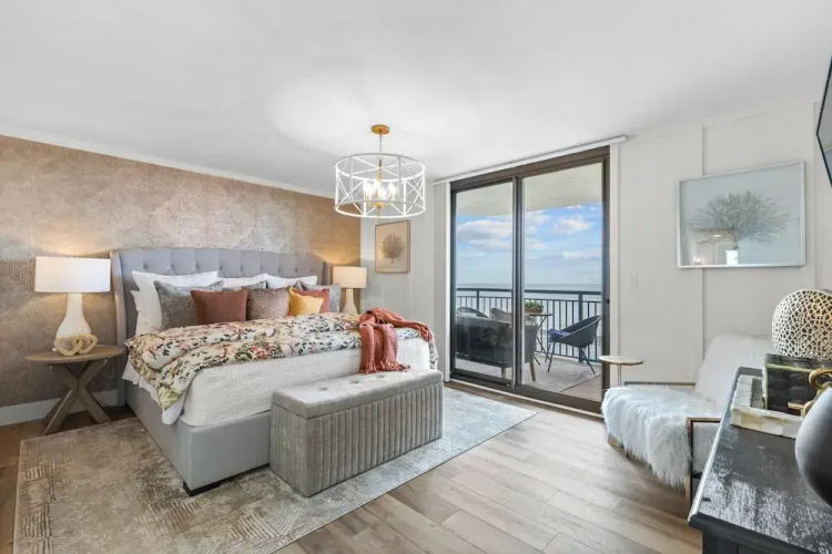 1606 Brighton 3 Bedroom Condo