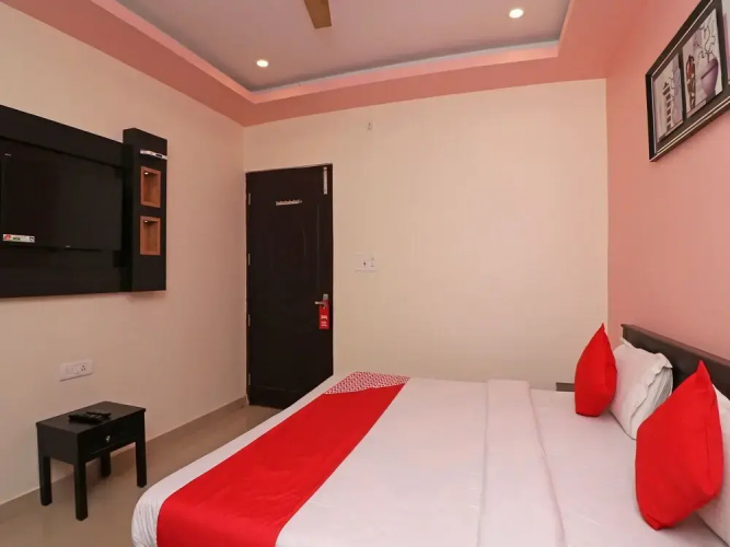 Hotel Ananta