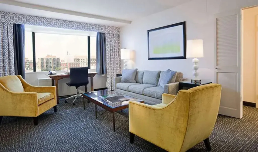 State Plaza Hotel