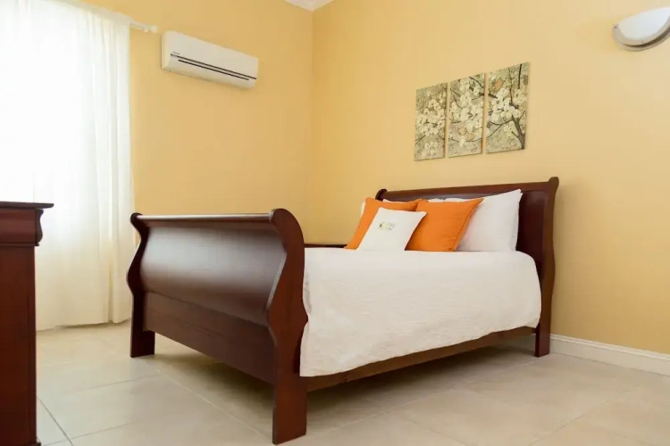2 Bedrooms Luxury Apartment with balcony and with city view