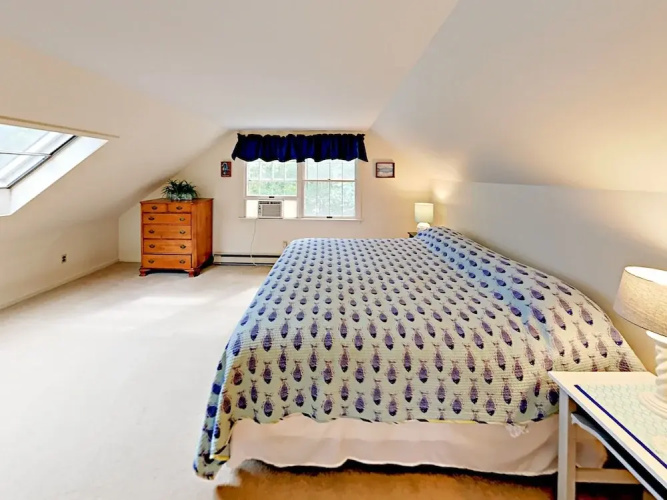 40 Epanow Rd Home