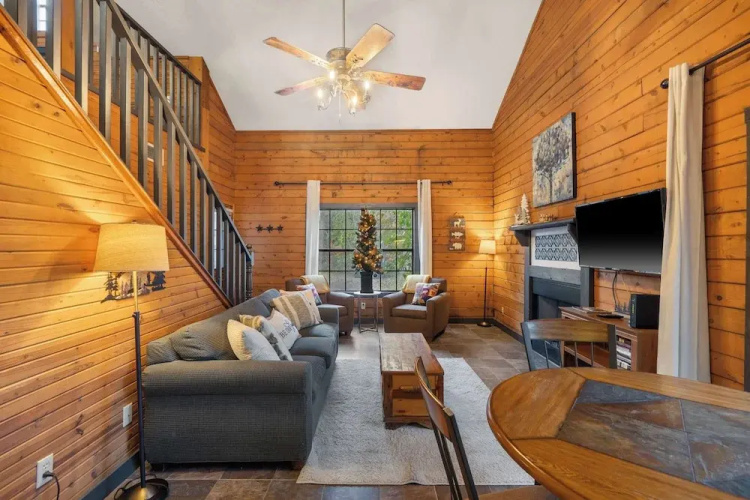 Whitetail Cabin Getaway for 6