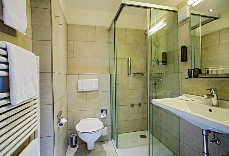 Comfort Double room with balcony and with lake view