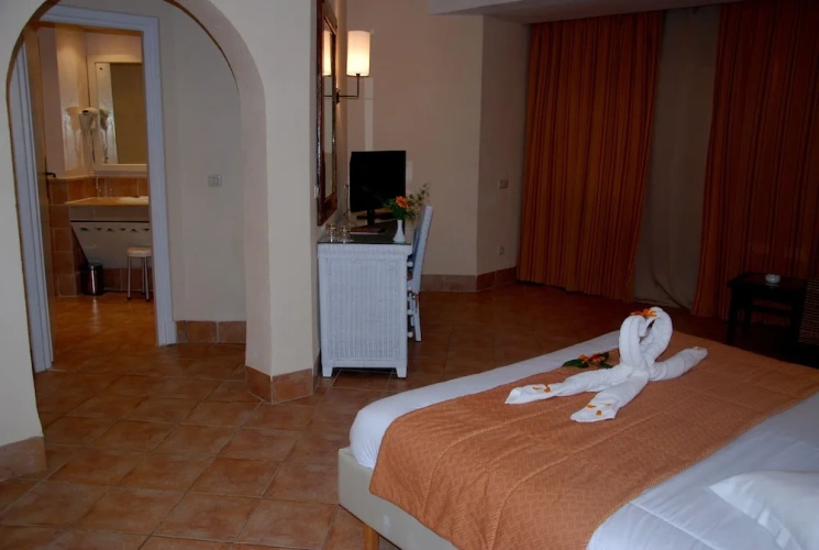 Standard Triple room with balcony