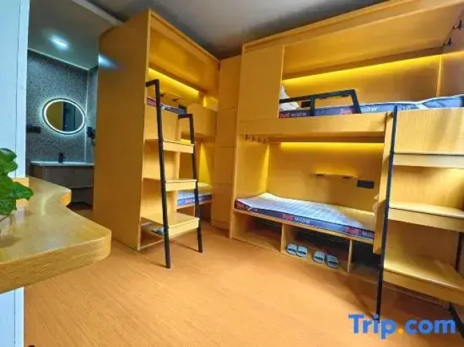 Bed in Dorm