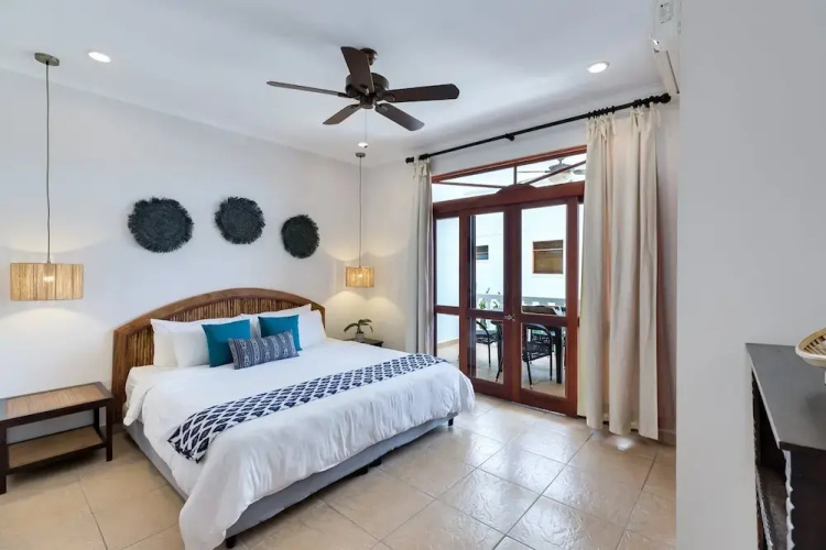 2br/2ba Unit in Exclusive Community