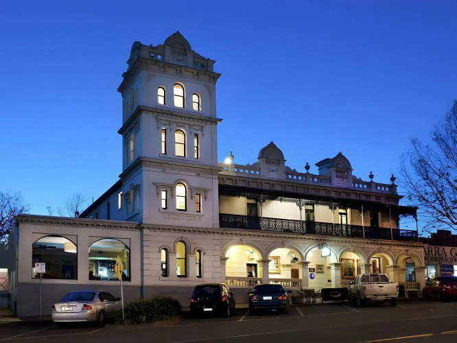 Yarra Valley Grand Hotel - Yarra Glen