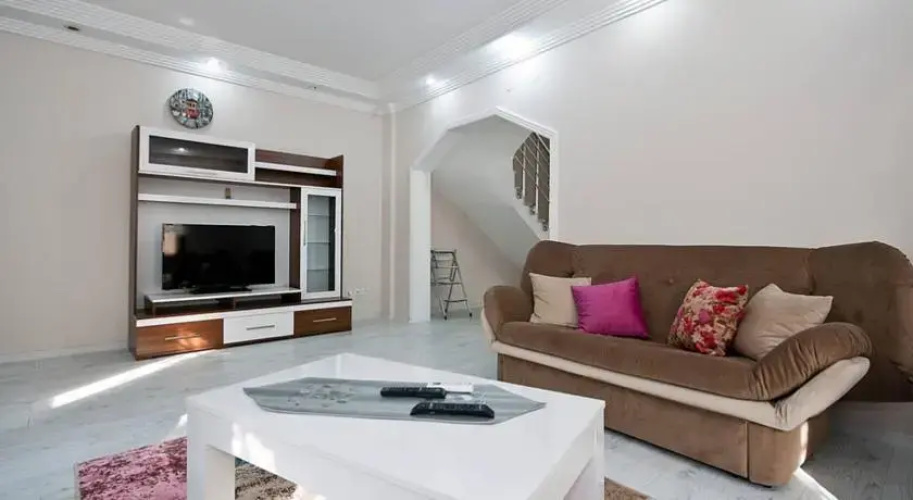 Villa Redstone