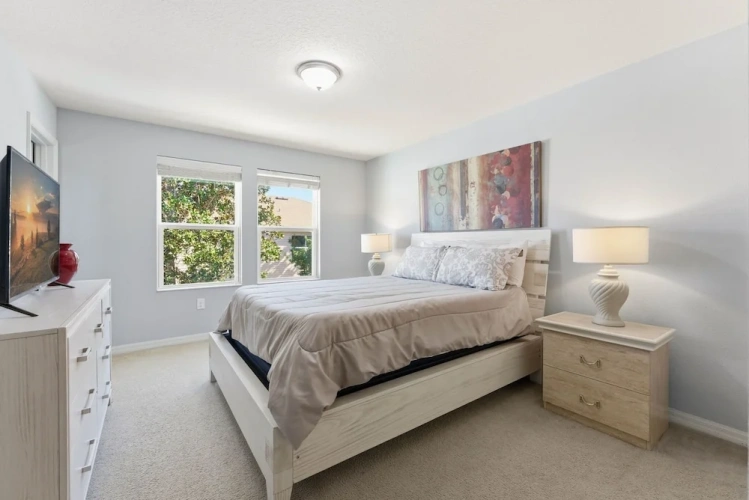 4 Bedrooms Villa