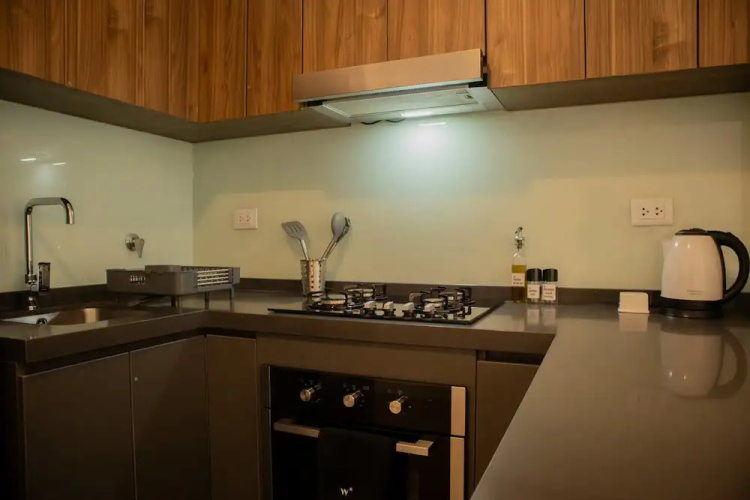 w Astounding 1BR in San Isidro