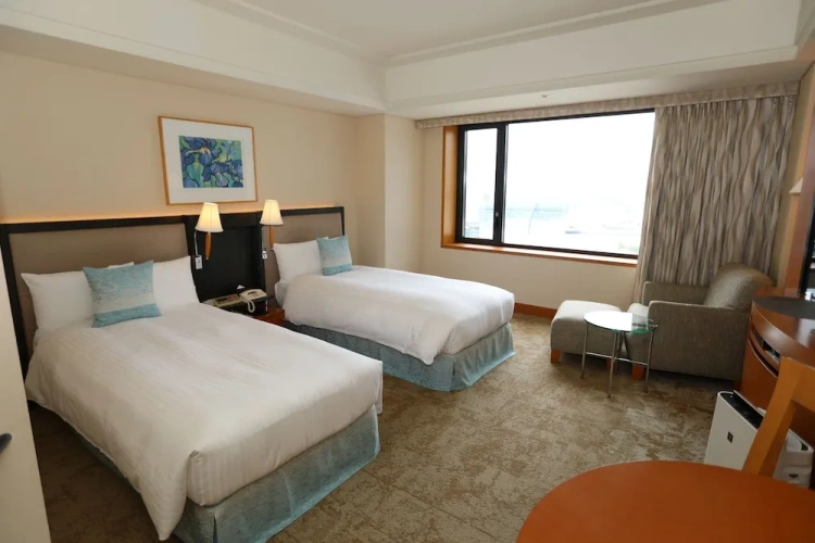 Yokohama Floor Twin room with city view