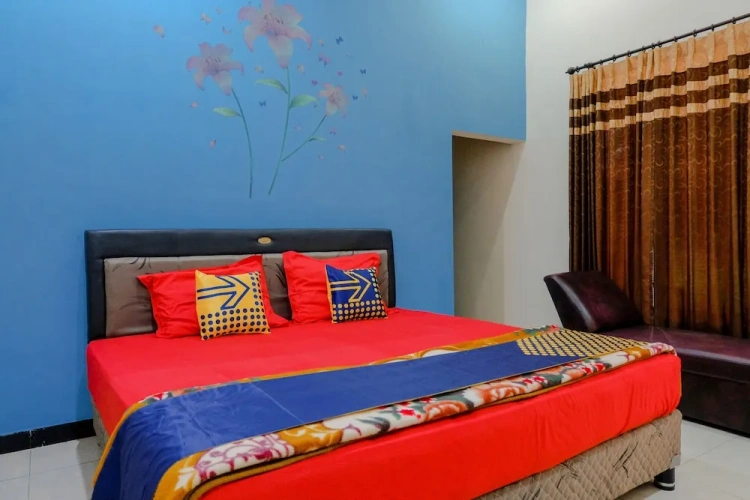 Economy Triple room