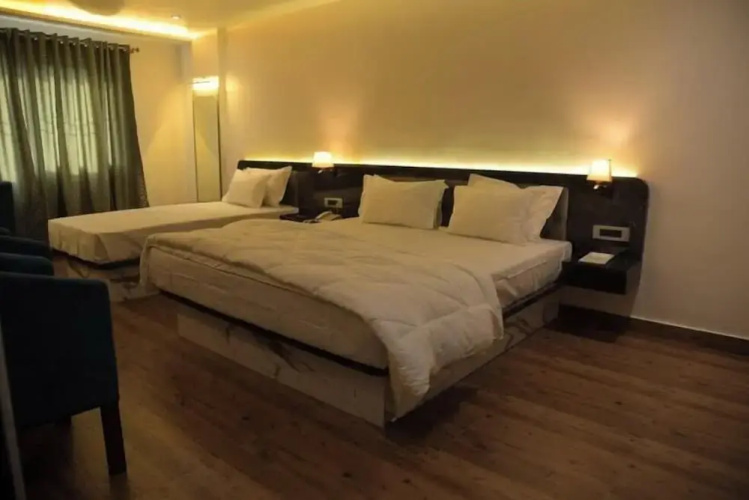 Hotel Golden Leaf