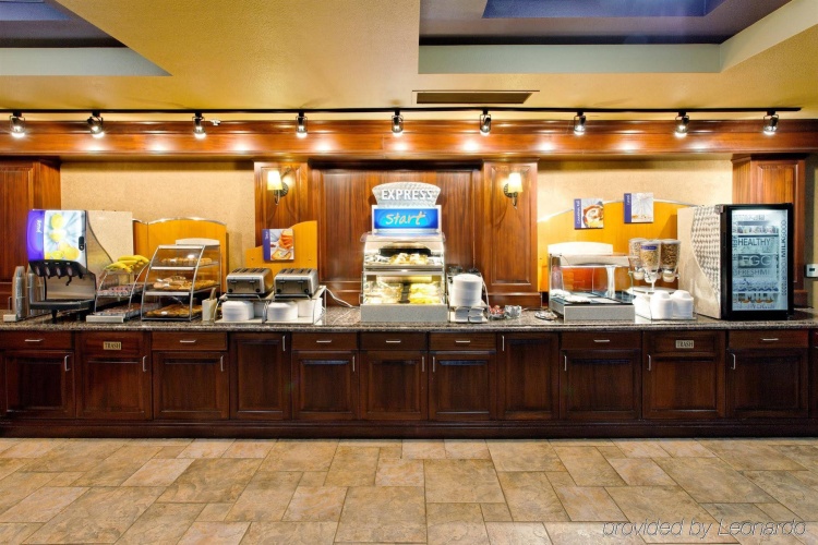 The Evergreen Hotel photo 27
