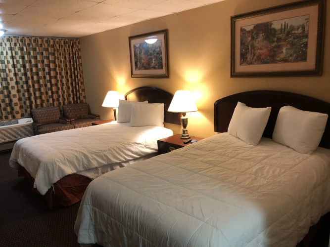Wolf Inn Hotel