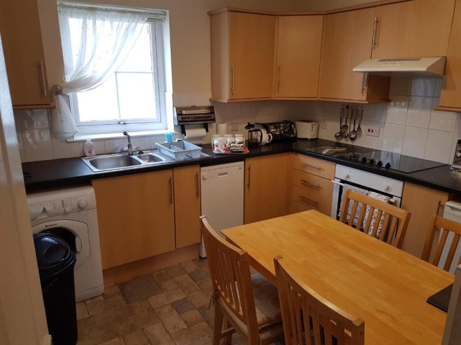 2 Bedrooms Apartment