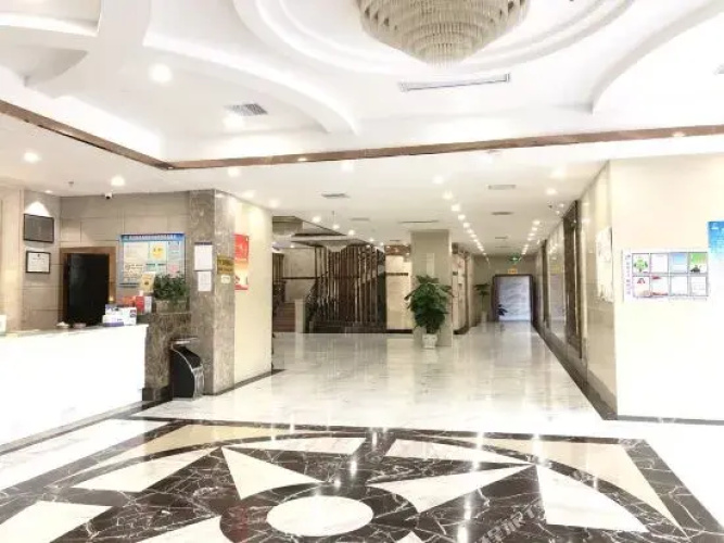 Donghu Hotel