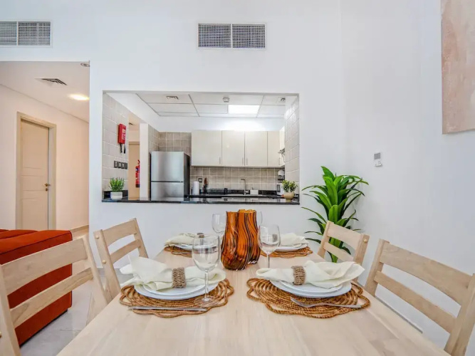 Easygo-upgraded 1bdr Polo Residence