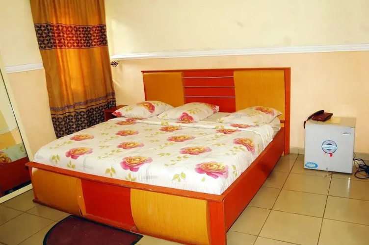 De-b Garden Hotel