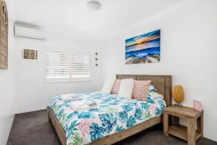 Zenith Unit 7 - Shoal Bay