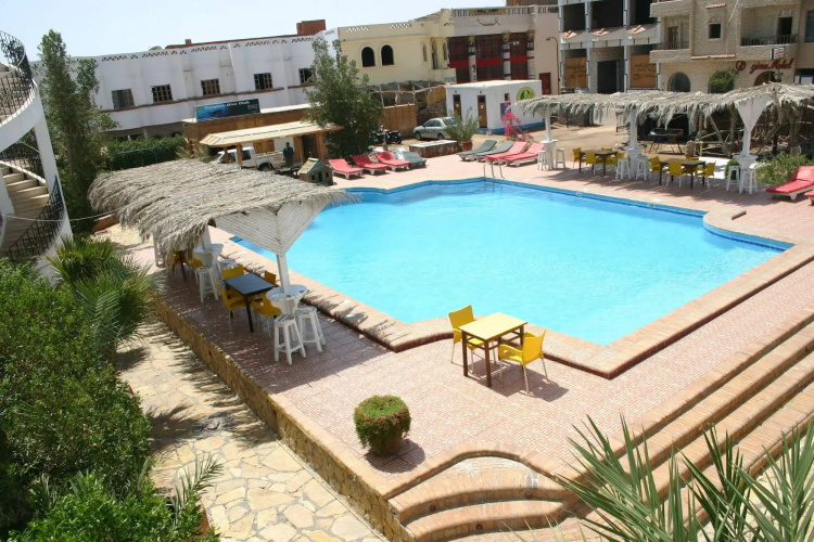 Yasmina Hotel
