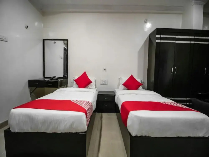 V V Pride by OYO Rooms