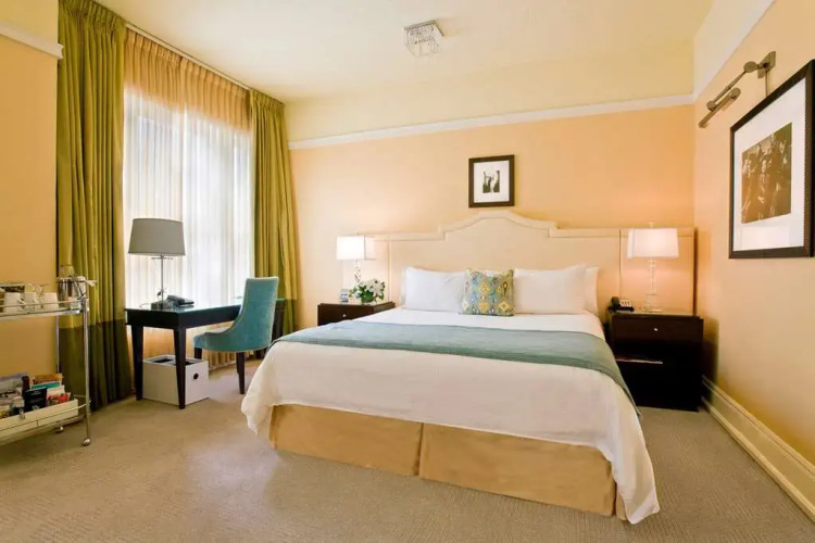 Premium Quadruple room