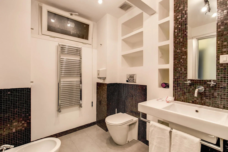 Manin Suites