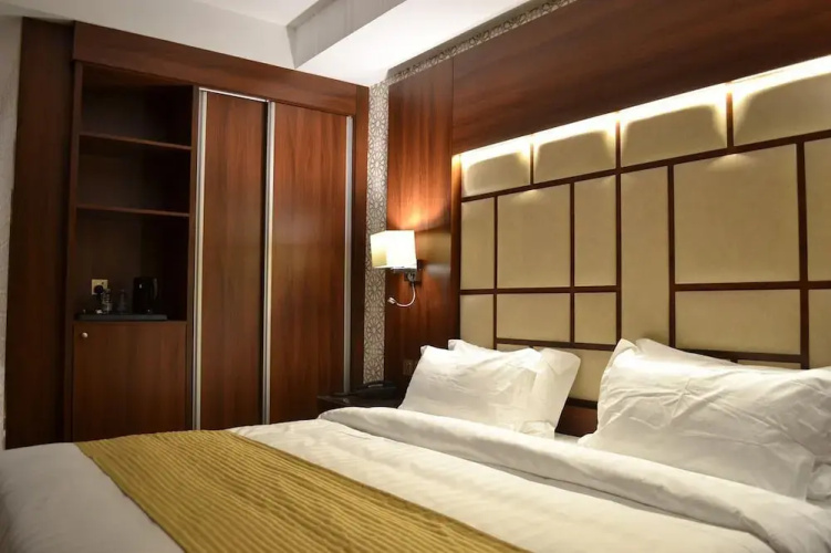 Taleen Al Hamraa Hotel