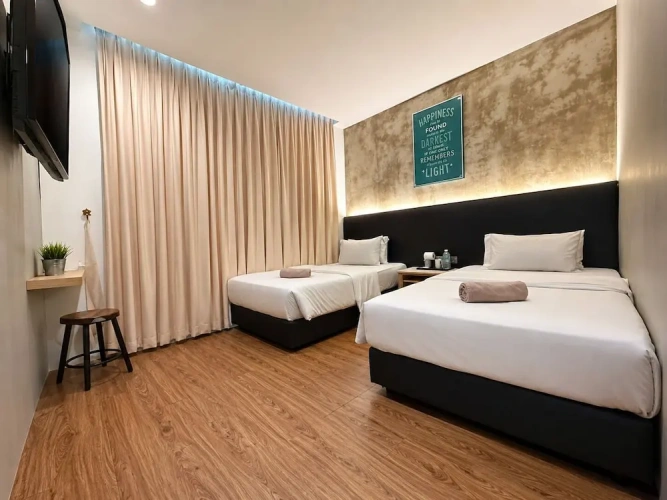 Deluxe Twin room with city view
