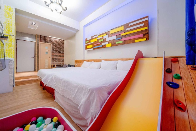 Deluxe Quadruple room