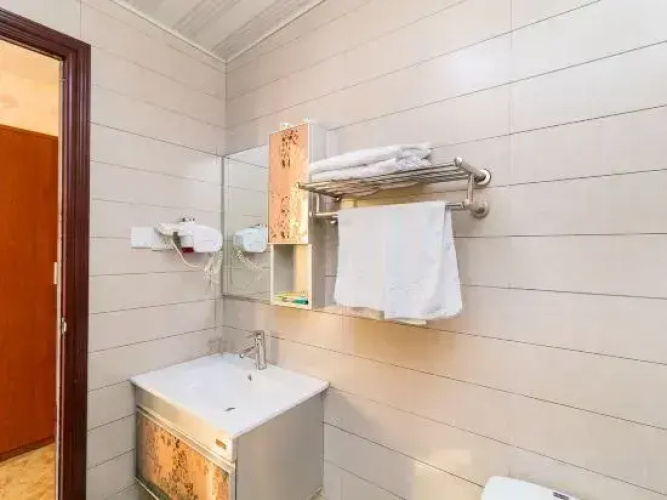 Junhao Business Motel