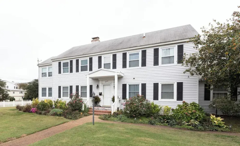 The Seashore Getaway House - Virginia Beach, VA