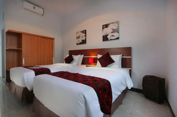 Valomia Beachfront